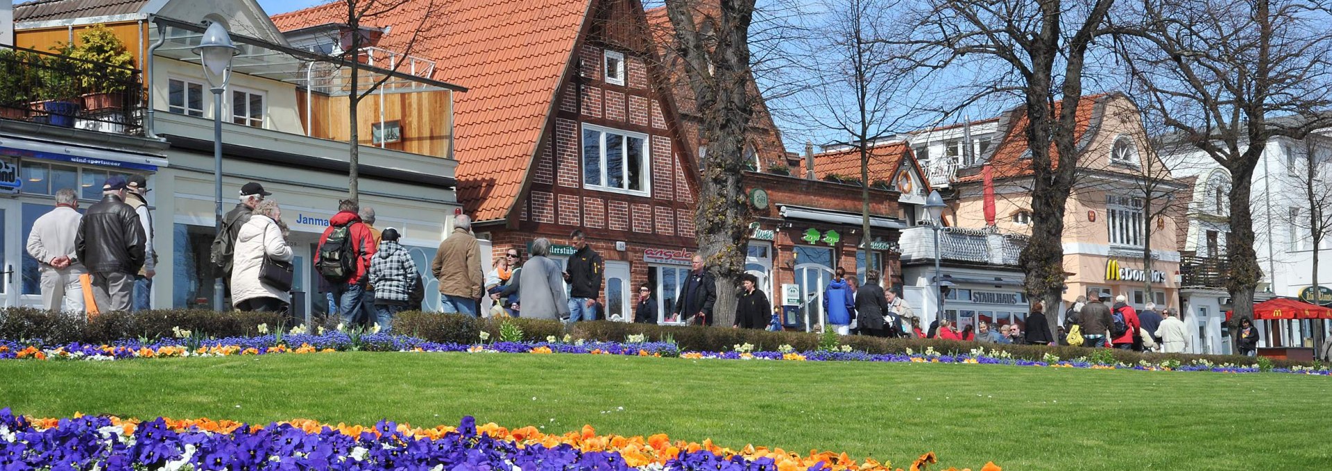 Warnemünde - Alter Strom, © Joachim Kloock