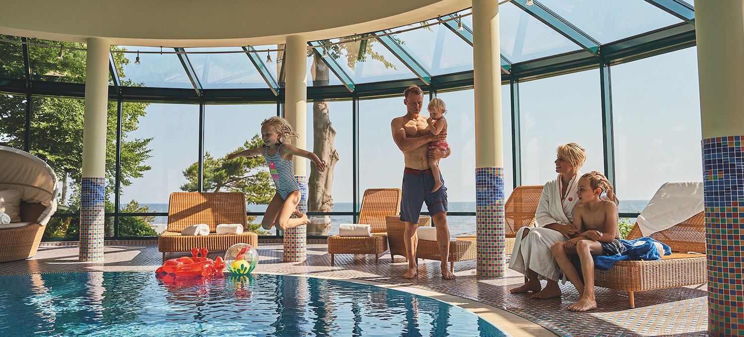 Relax with your family at the hotel pool area, © Arne Nagel