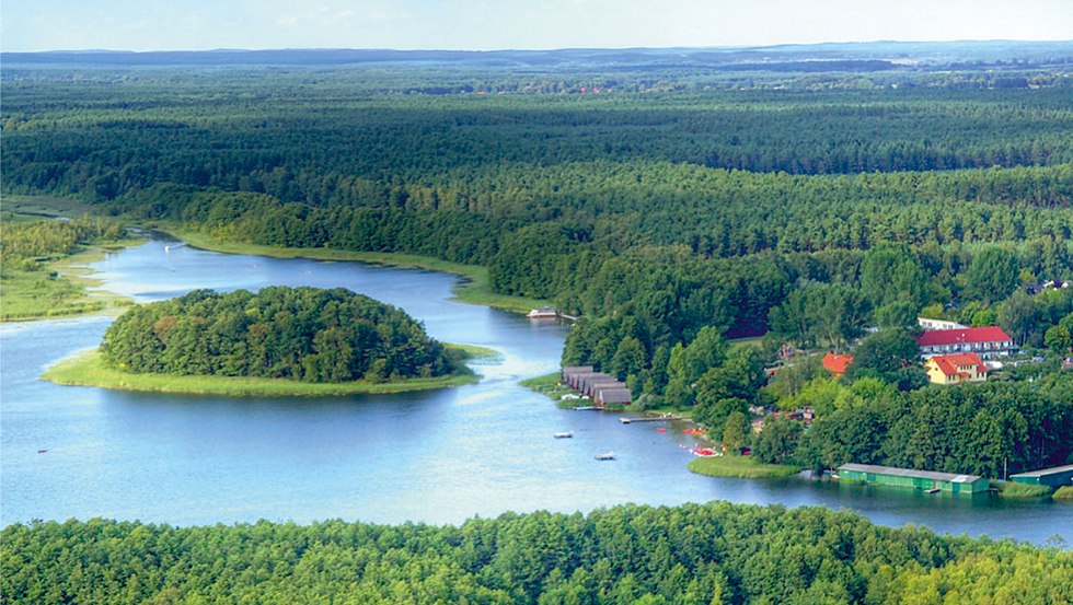 Mirow Holiday Park is located on the Granzower Lake - a vacation paradise for families., © Ferienpark Mirow GmbH