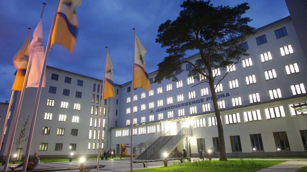 Hotspot direkt am Sandstrand von Rügen - modern, lässif und multikulturell, © DJH MV / Danny Gohlke