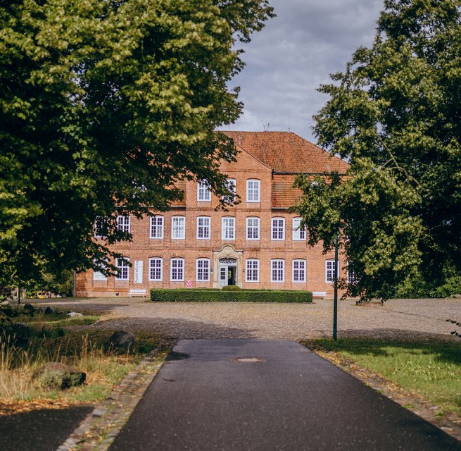 Exterior view of Plüschow Castle, © Schloss Plüschow