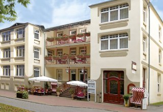 Exterior view StrandHotel Graal-Müritz, © StrandHotel Graal-Müritz