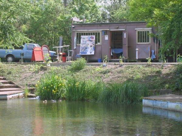 Fishing store and snack on site, © Angelteich Gnoien