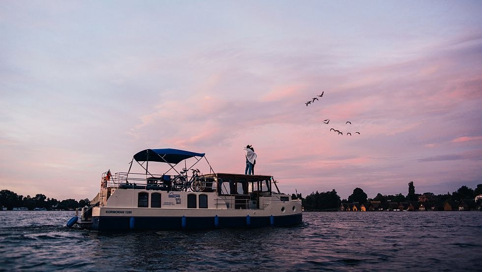 Evening atmosphere on the houseboat near Mirow, © TMV/Gänsicke