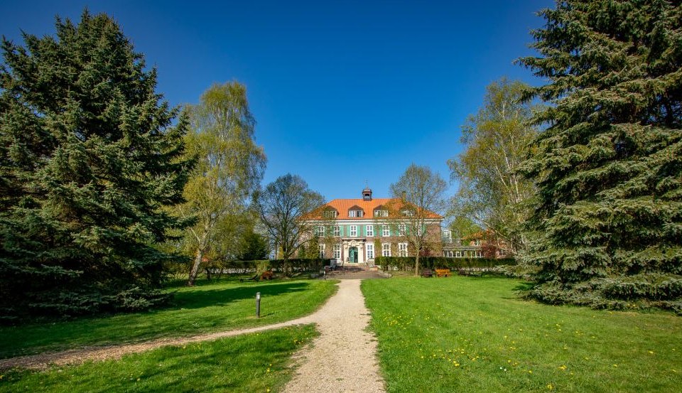 Stellshagen manor house in spring, © Hotel Gutshaus Stellshagen Cordes e. K.