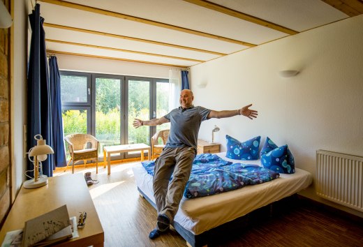 Pilgrimage in the Mecklenburg Lake District. Guests gather new strength at the eco-hotel, which belongs to the Old Tiled Stove Factory in Neustrelitz., © TMV