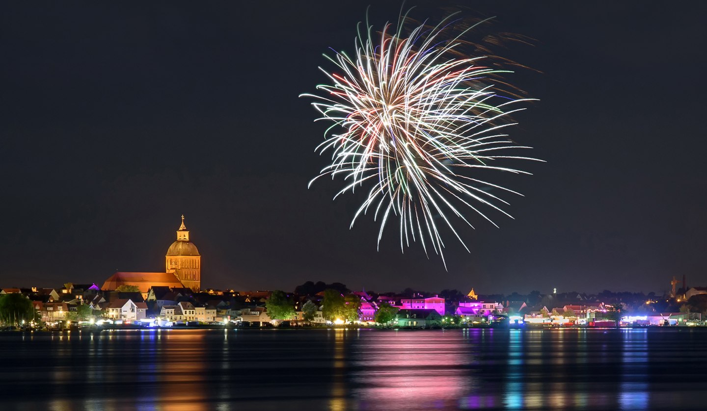 Fireworks, © Bernsteinstadt Ribnitz-Damgarten