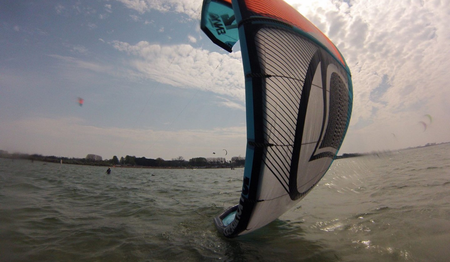 Kitesurfing at the shallow water spot in Pepelow, © Kitesurfschule Pepelow