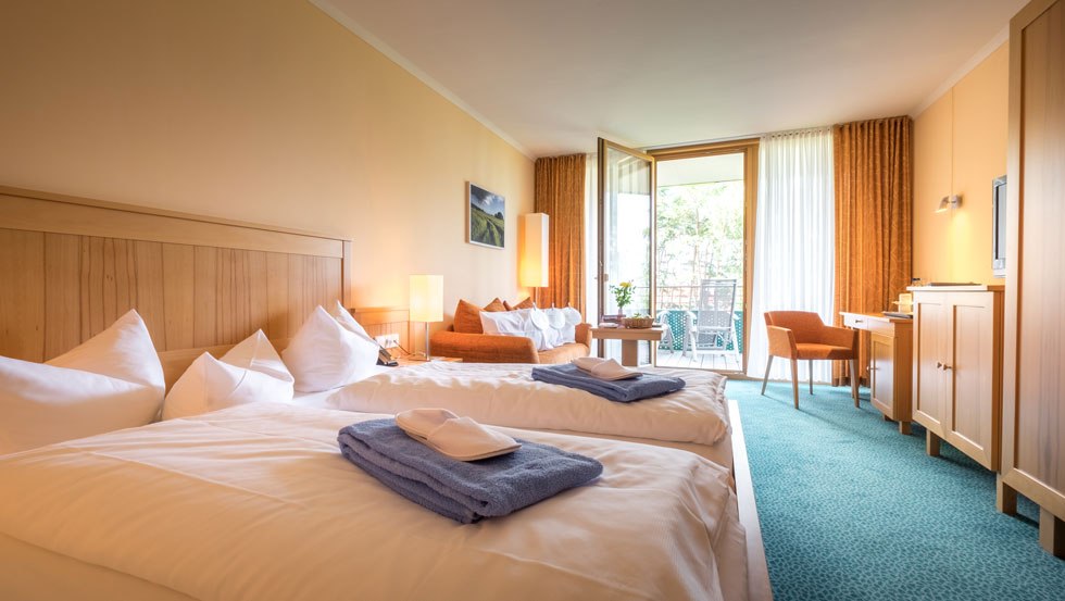 Light-flooded and comfortably furnished rooms, © Kurzentrum Waren (Müritz)