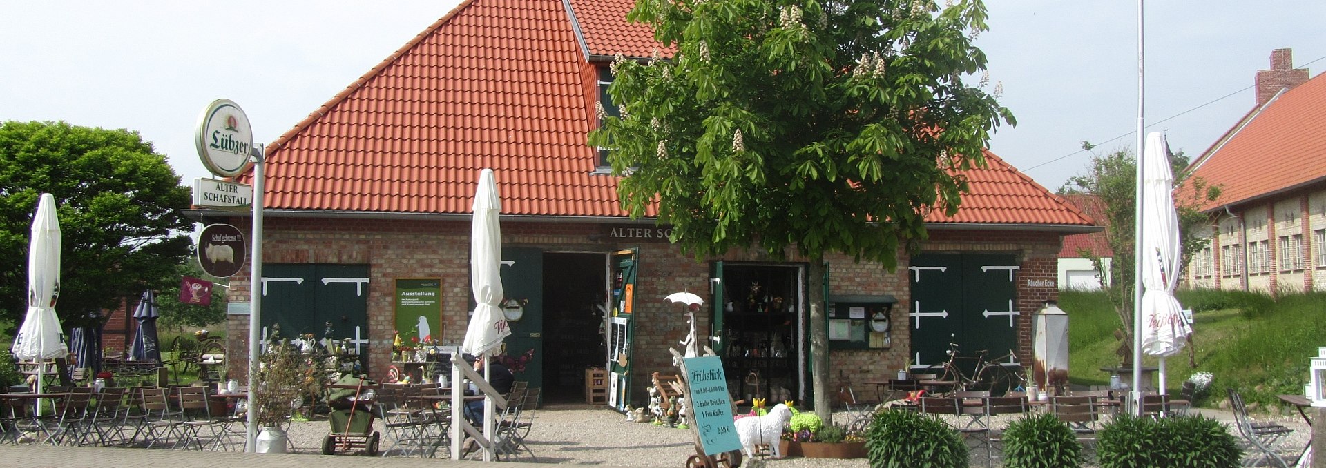 Exterior view of the old sheep barn in Basedow - café with small exhibition, © G. Marin-Ziegler