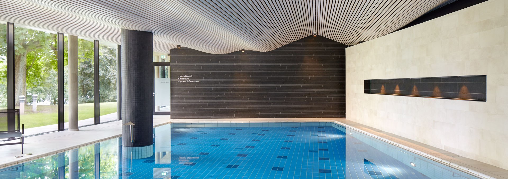 Swimming pool in the SPA AM SEE, © Hotel Amsee GmbH