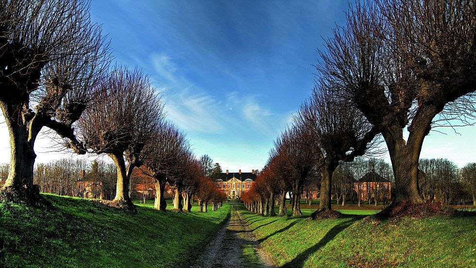 View through the Festonallee to Bothmer Castle in Klütz, © TMV/Allrich