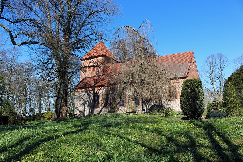 Field stone church in Poppentin, © Kur- und Tourismus GmbH Goehren-Lebbin