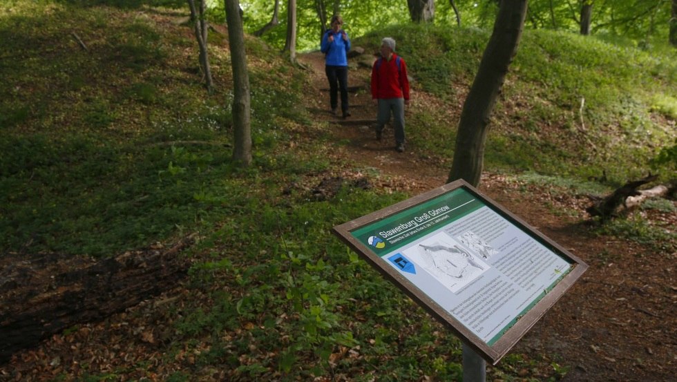 Information boards along the way provide information on places of interest., © TMV/outdoor-visions.com