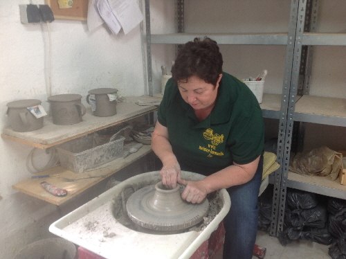 At the potter's wheel, © Meister Keramik