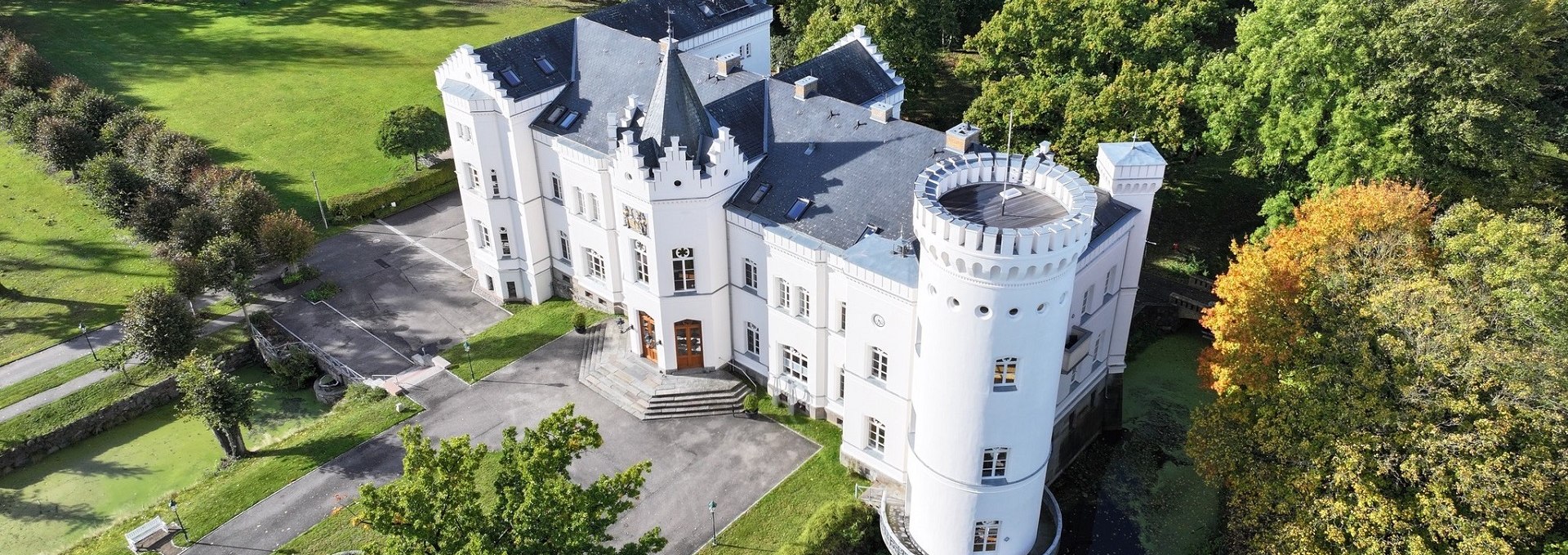 Schlemmin Castle from the air, © Schloss Schlemmin