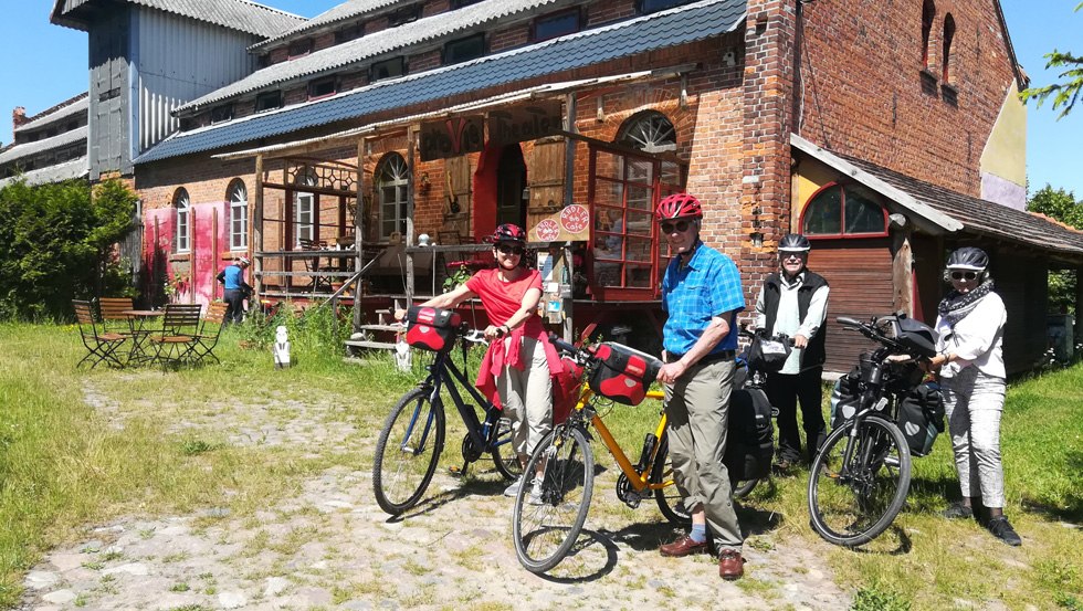 Cycling guests at the proVie Theater Hohenbüssow/Tollensetal, © Leo Kraus