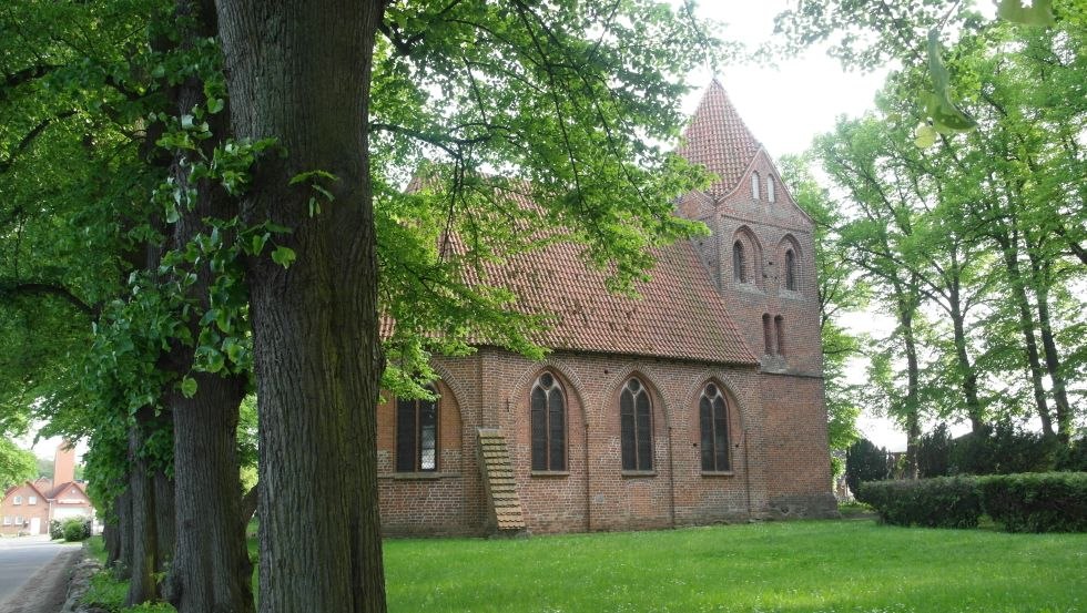 Village church Dorf Mecklenburg, © Tourismusverein Schweriner Seenland, Brigitte Bullerjahn