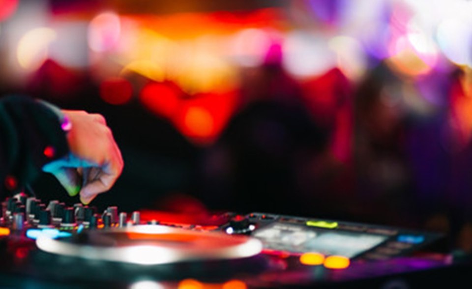 DJ Night, © Adobe Stock/ Marko Novkov
