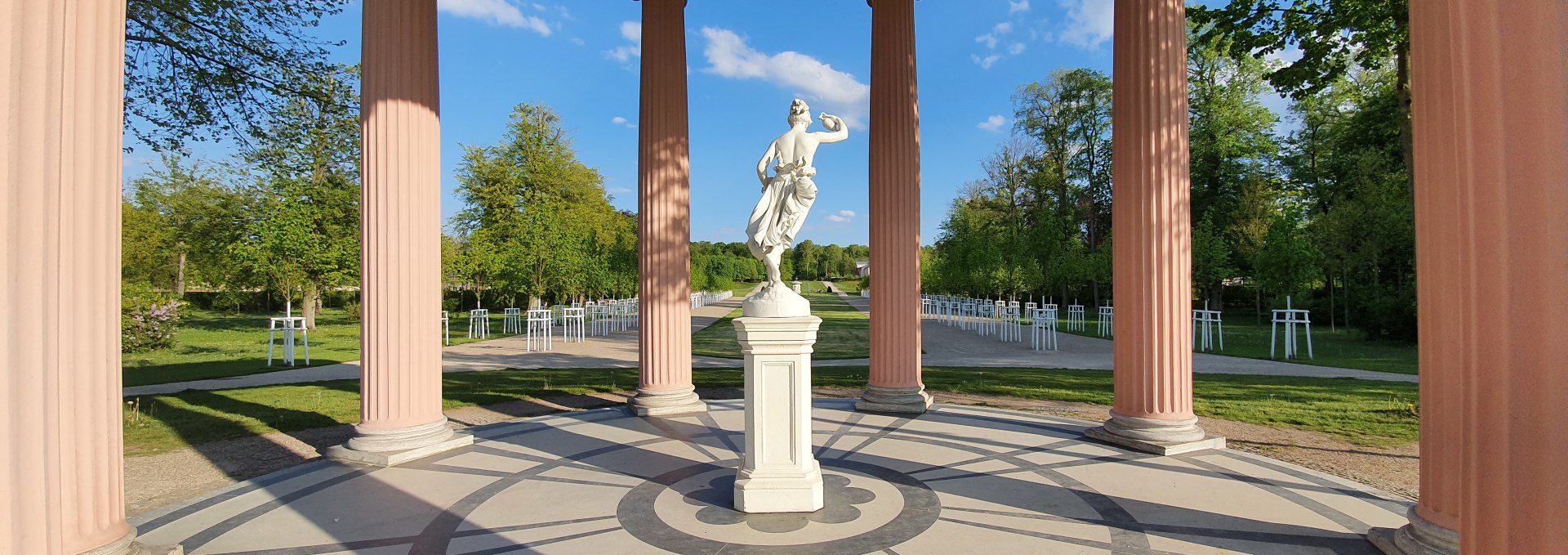 Lifting temple in the castle garden Neustrelitz, © Stadt Neustrelitz/ Anne Dziallas