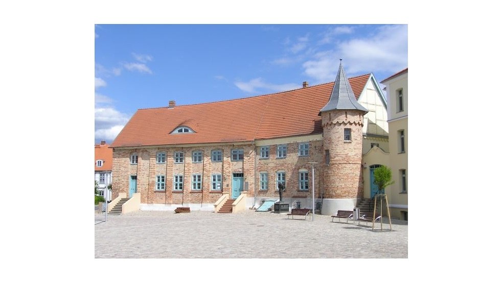 The Crooked House in Bützow, © Touristinformation Bützow