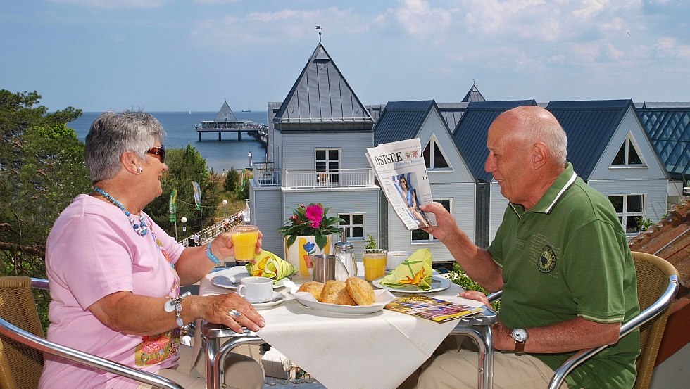 Coffee break on the terrace of the apartment, © Kurhotel zu Heringsdorf GmbH & Co. KG