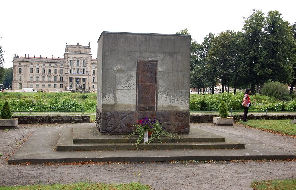 The memorial commemorates the victims of the Wöbbelin subcamp of Neuengamme concentration camp., © Gabriele Skorupski