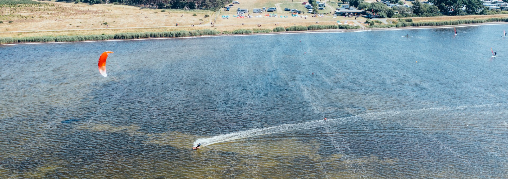 Kitesurfing on Ummanz in front of Suhrendorf, © TMV/Gänsicke