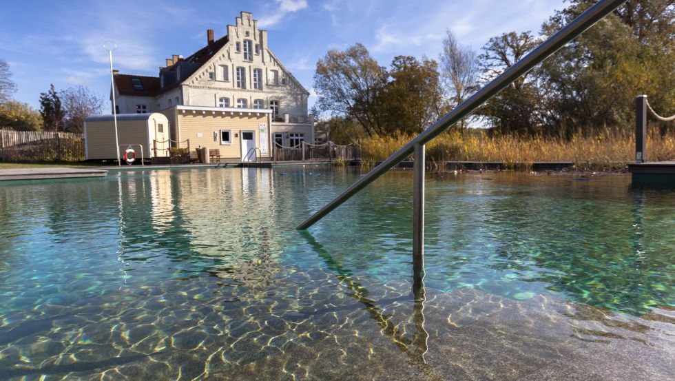 Bathing pond Hotel Gutshaus Parin, © Hotel Gutshaus Stellshagen Cordes e.K.