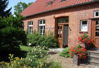 The old village school now houses the regional museum., © Gabriele Skorupski