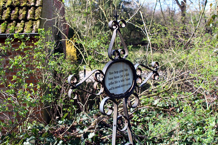 Old crosses, © Kur- und Tourismus GmbH Goehren-Lebbin