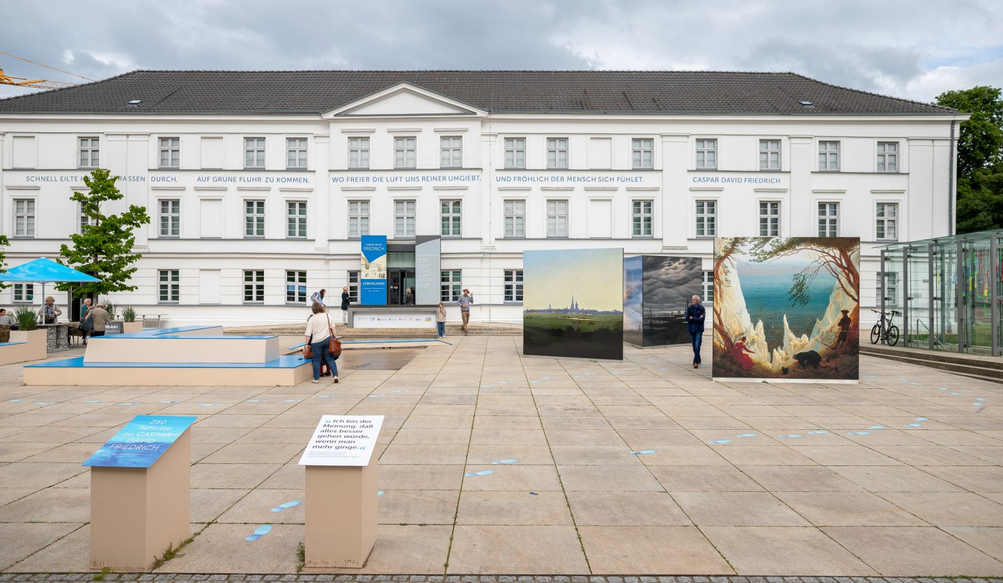 The "250 steps to Caspar David Friedrich" begins on the museum forecourt, © Pommersches Landesmuseum