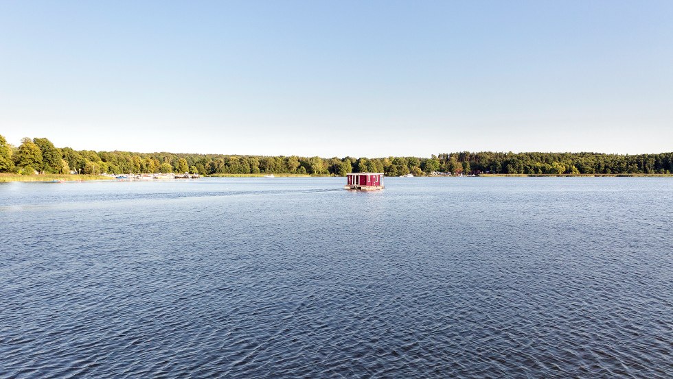 Experience endless expanses during a trip on a raft across the Stolpsee lake, © TMB-Fotoarchiv/Steffen Lehmann