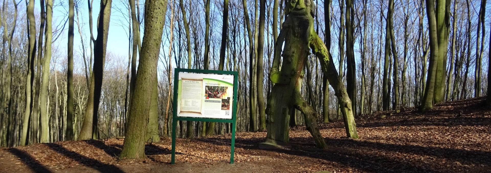 Resting place with legend board and figure of Vieting the robber, © Stadt Parchim