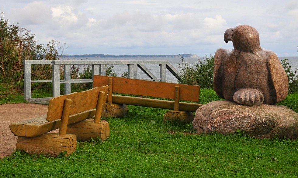 Glowe spa park with circular path and sculptures, © Tourismuszentrale Rügen