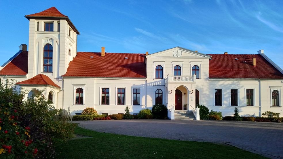 Manor house Alt Sührkow with farm restaurant, © Jana Koch