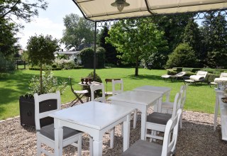 Enjoy a few pleasant hours on our terraces in the park., © Elisabeth Neufeld-Picciani