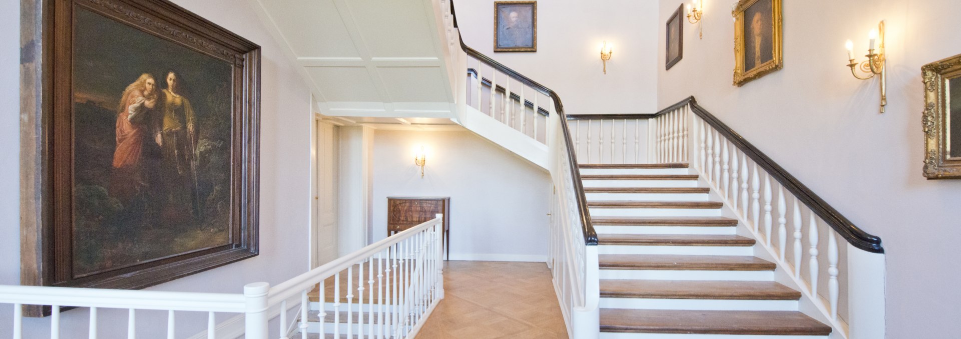 Staircase and foyer in Retzow Castle, © DOMUSImages