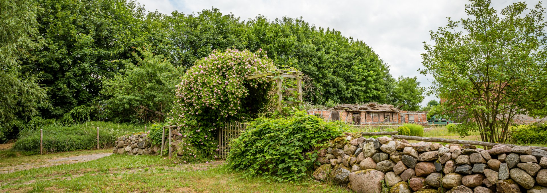 Idyllic garden to Ludwigsburg Castle, © TMV/Tiemann