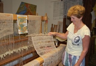 Christine Gabler also makes curtains in her show workshop., © Gabriele Skorupski