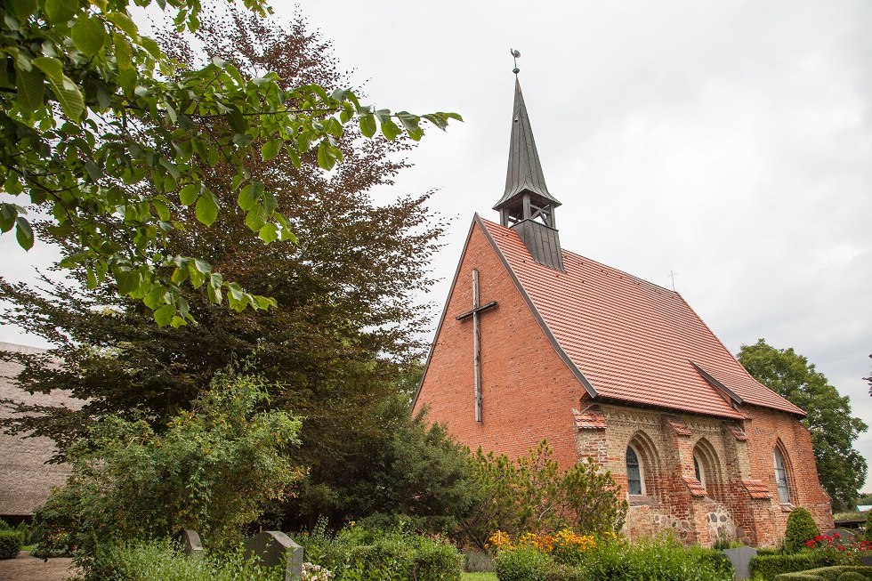 The village church in Hohen Luckow., © Frank Burger