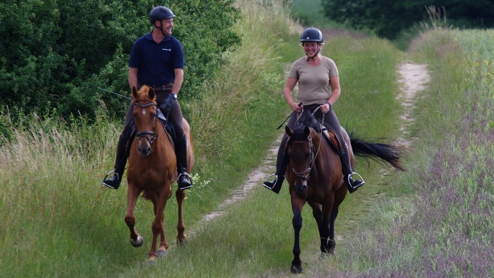 Horseback riding without borders directly from Eickhof Nature Village in Sternberg Lake District Nature Park, © Naturdorf Eickhof/ Abeln