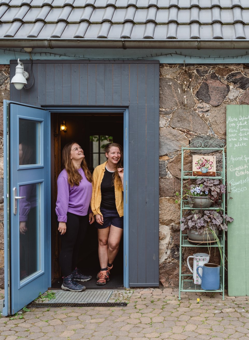 Be sure to stop for a bite to eat: Café Sommerliebe in the lively village of Carwitz offers refreshments for hungry hikers!, © TMV/Gross