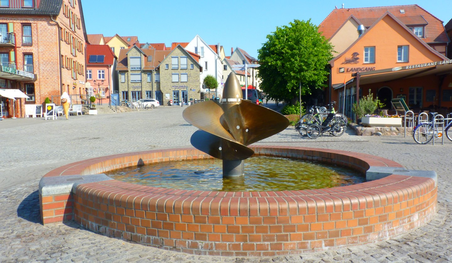 Fountain, © Waren (Müritz)-Information