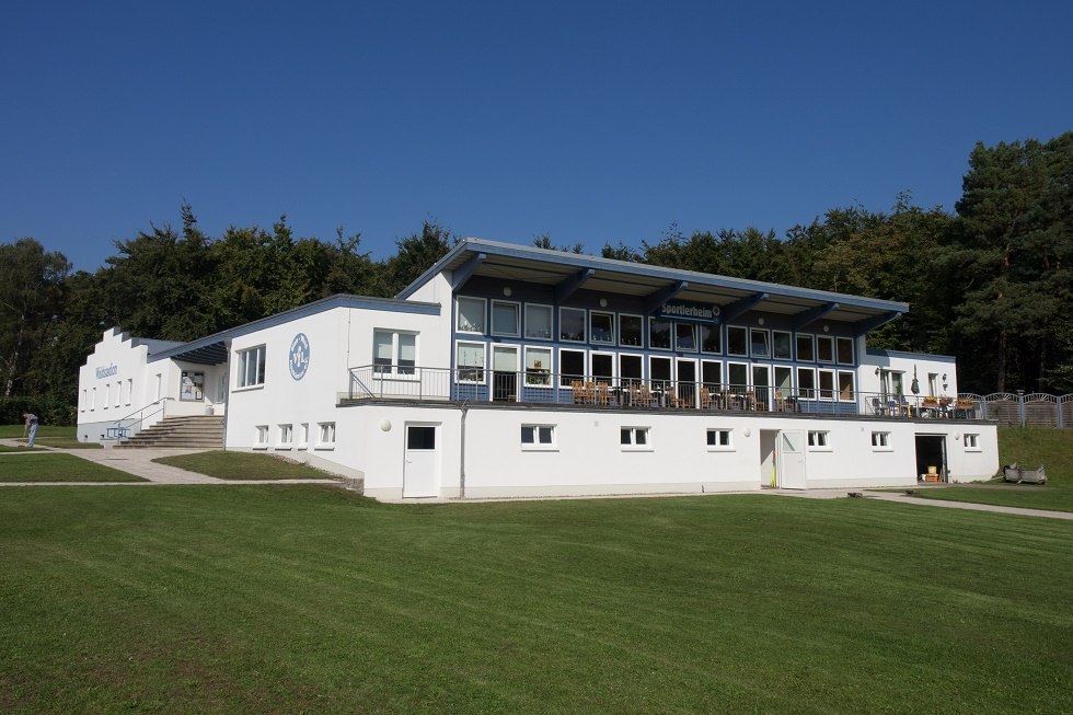 The clubhouse on the grounds of the Waldstadion., © Frank Burger