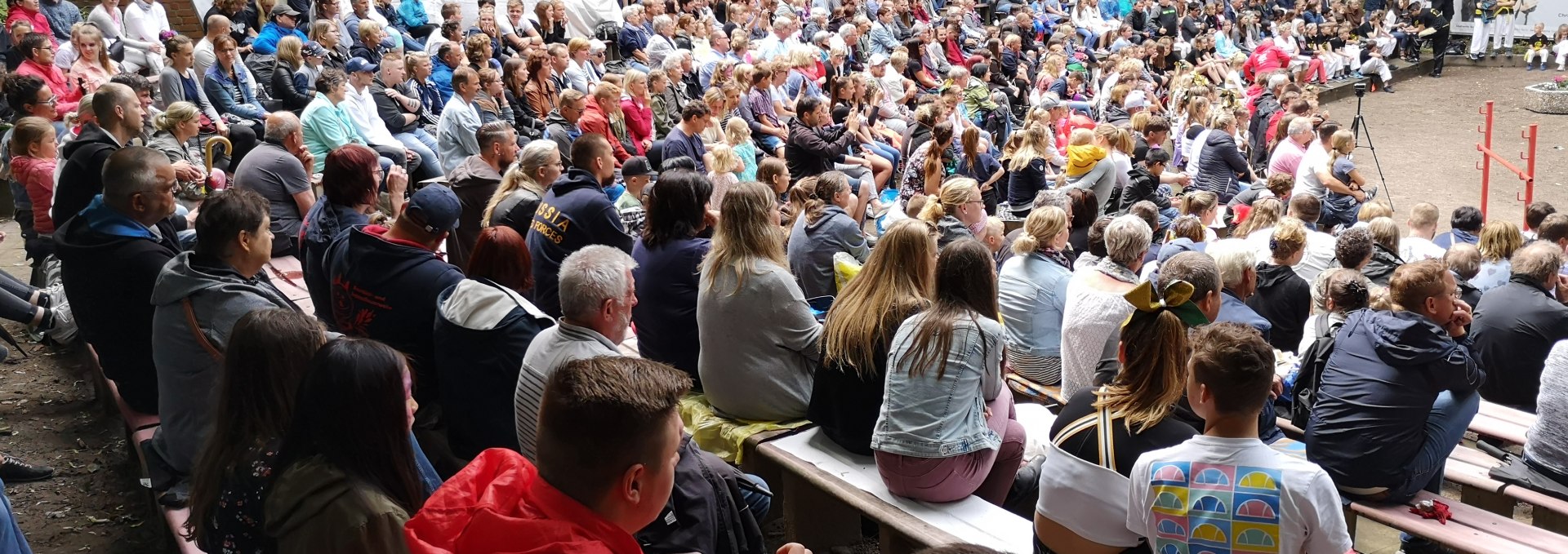 Audience open air stage children festival, © Paszehr