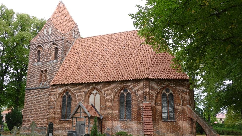 Village church Dorf Mecklenburg Frontal, © Tourismusverein Schweriner Seenland, Brigitte Bullerjahn