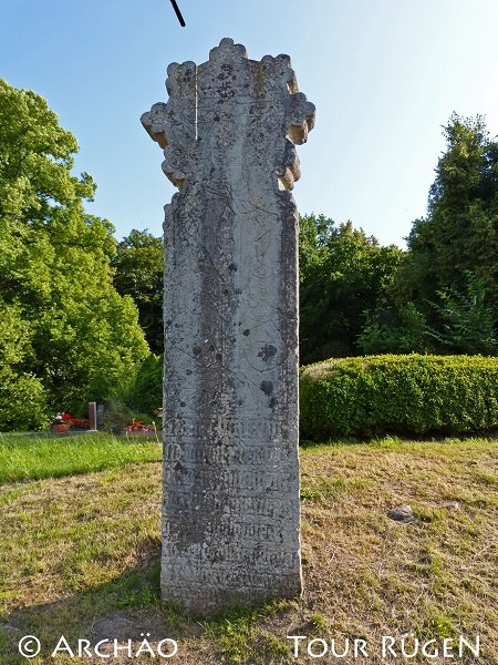 the bizarre looking about 2,50 m high atonement stone from 1510, © Archäo Tour Rügen