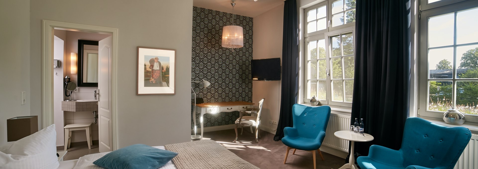 Stylishly furnished room at Vorbeck Manor, © Gut Vorbeck
