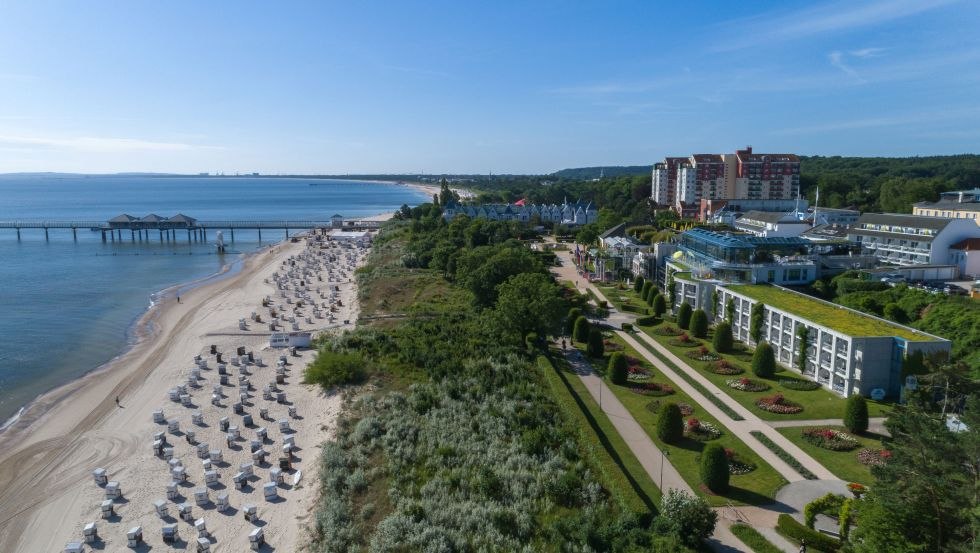 Hotel Kaiserhof is located directly on the sandy beach and pier Heringsdorf., © arcona Management GmbH
